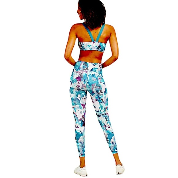 NEW Spanx 7/8 Booty Boost Collection 7/8 Painted Camo Multicolored Leggings NWT - Picture 3 of 13